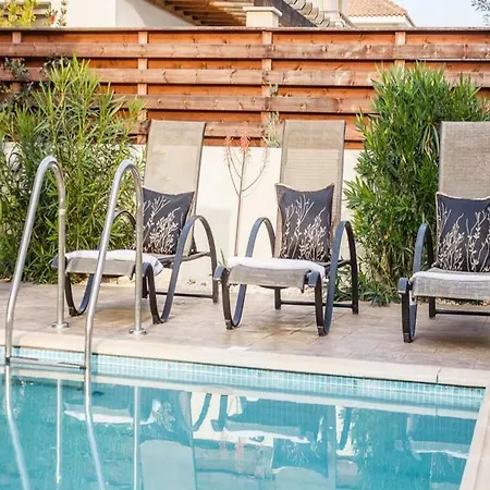 Oceanview Luxury 154 דירה *